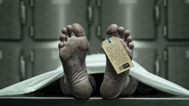 Mayat Pria Tanpa Identitas Ditemukan Mengapung di Kali Ciliwung