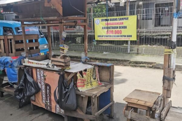 Polisi Gadungan Pemeras Tukang Parkir di Depok Diamuk Massa